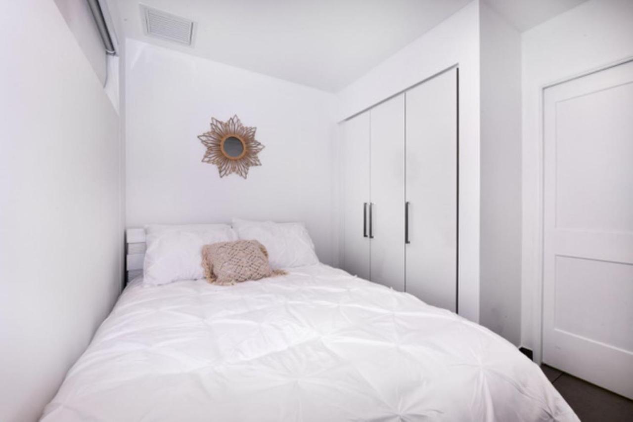 Stylish Luxury Condo, Central Location, Ocean View, Pool, Gym Oranjestad Extérieur photo