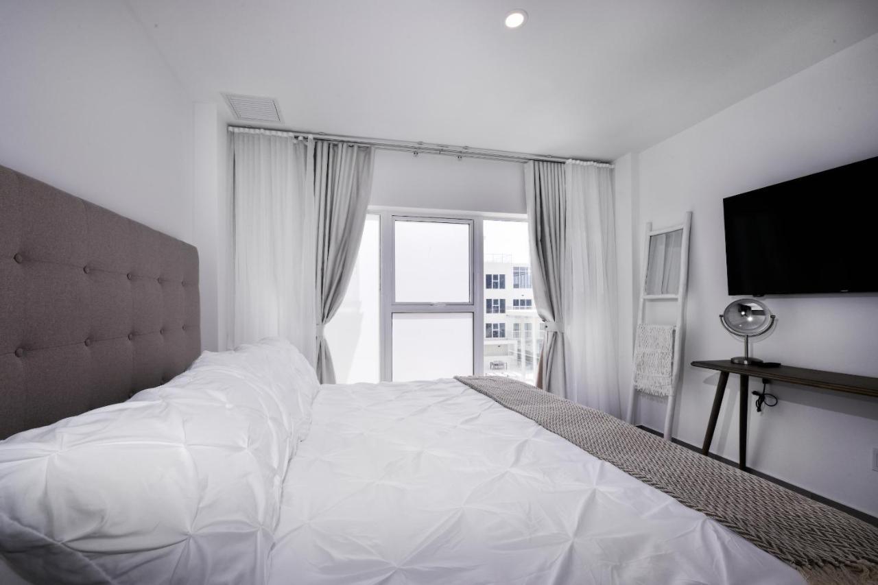 Stylish Luxury Condo, Central Location, Ocean View, Pool, Gym Oranjestad Extérieur photo