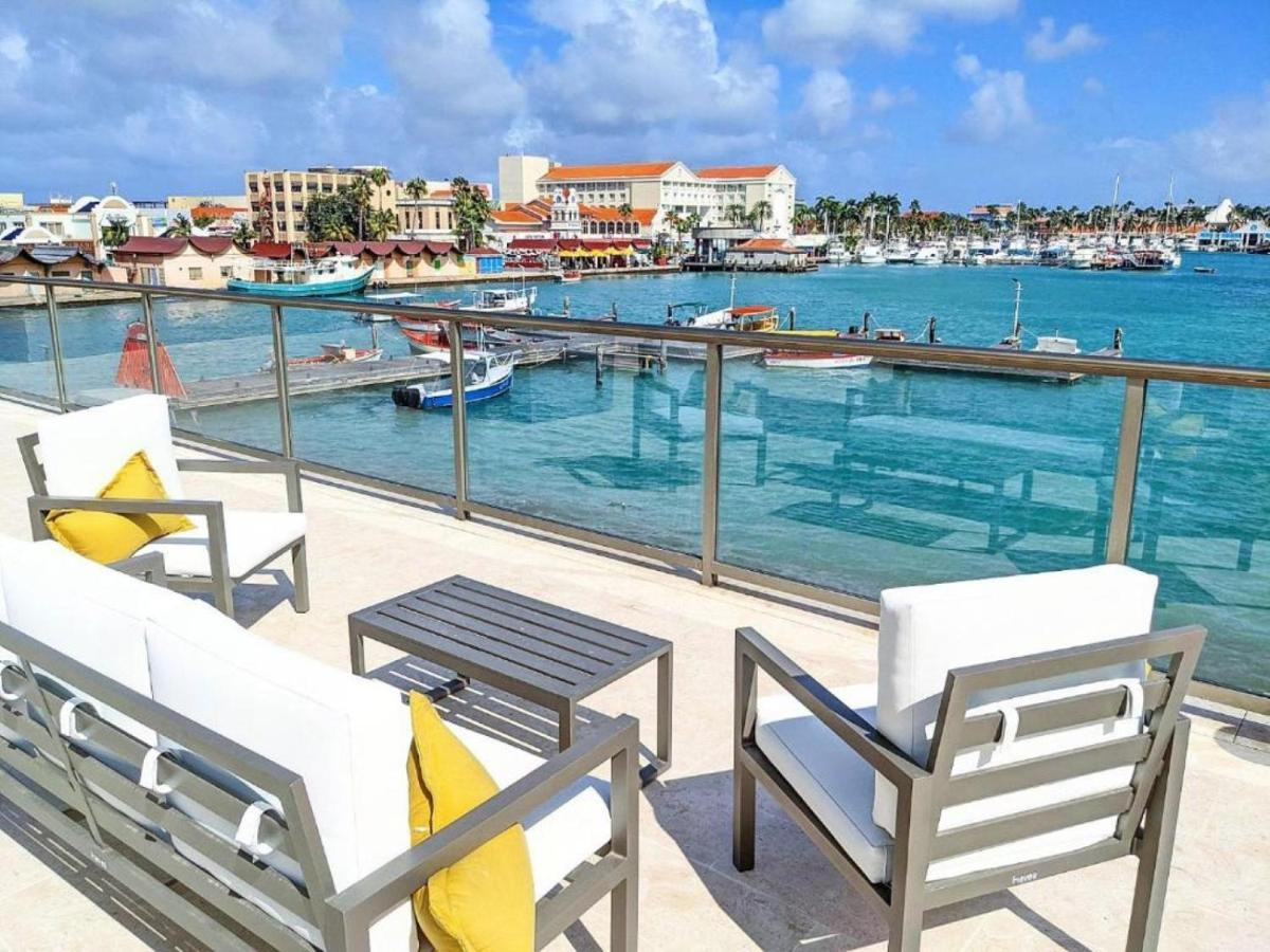 Stylish Luxury Condo, Central Location, Ocean View, Pool, Gym Oranjestad Extérieur photo
