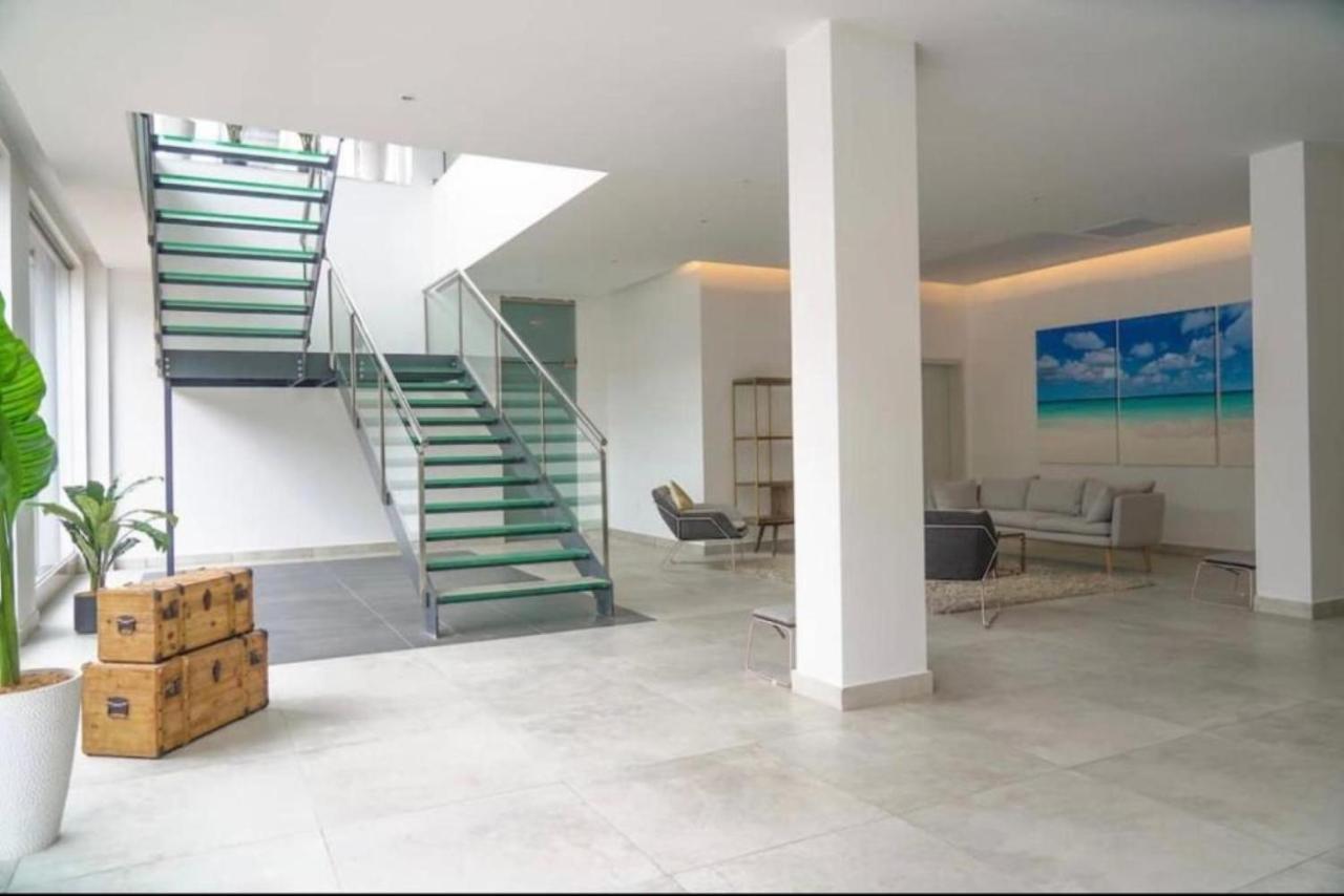 Stylish Luxury Condo, Central Location, Ocean View, Pool, Gym Oranjestad Extérieur photo